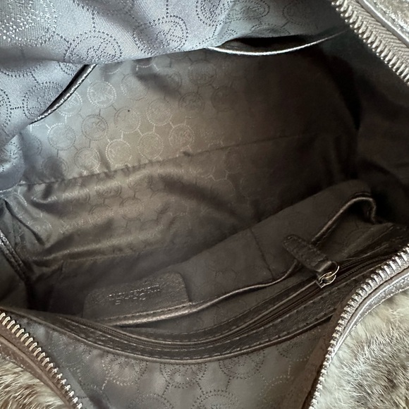 Michael Kors Rabbit Fur Like New Satchel Handbag Grey Silver Shimmer Leather - Picture 9 of 9
